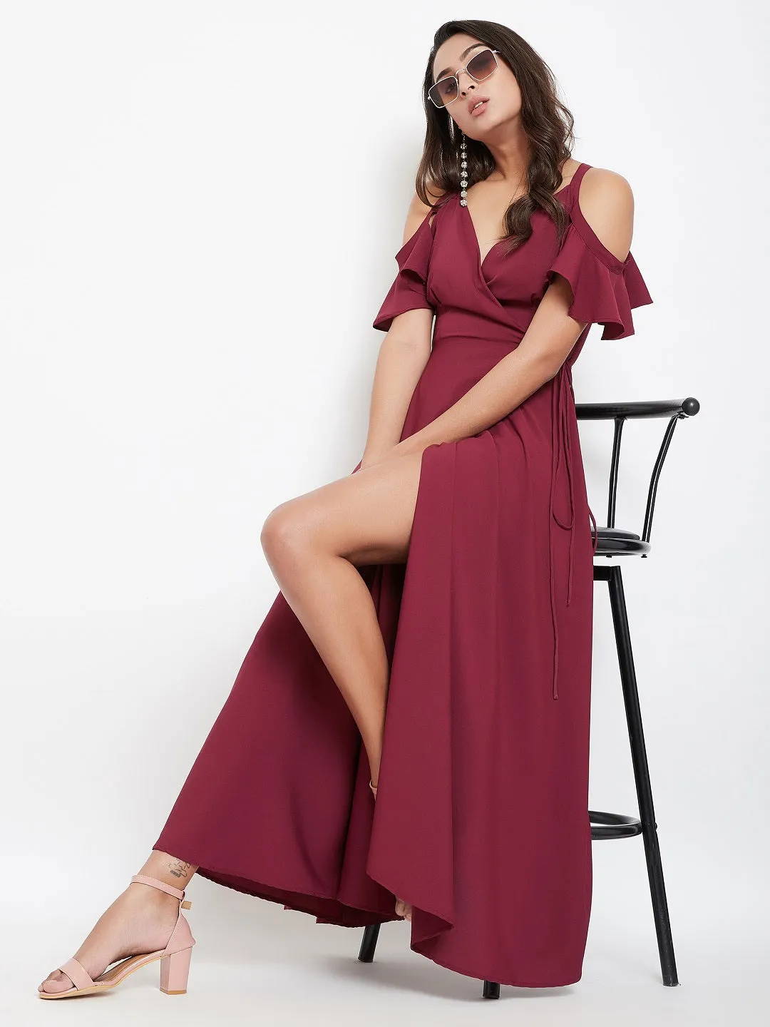 Berrylush Women Solid Maroon V-Neck Cold-Shoulder Maxi Dress