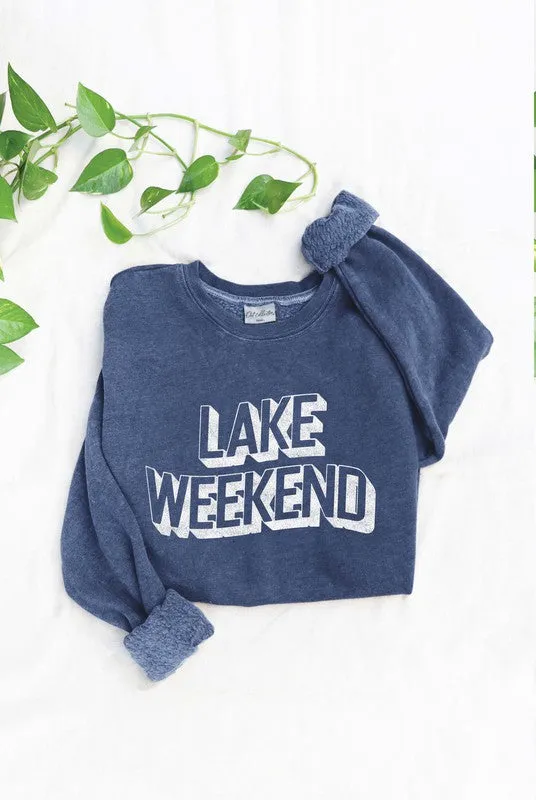 LAKE WEEKEND Mineral Washed Graphic Sweatshirt