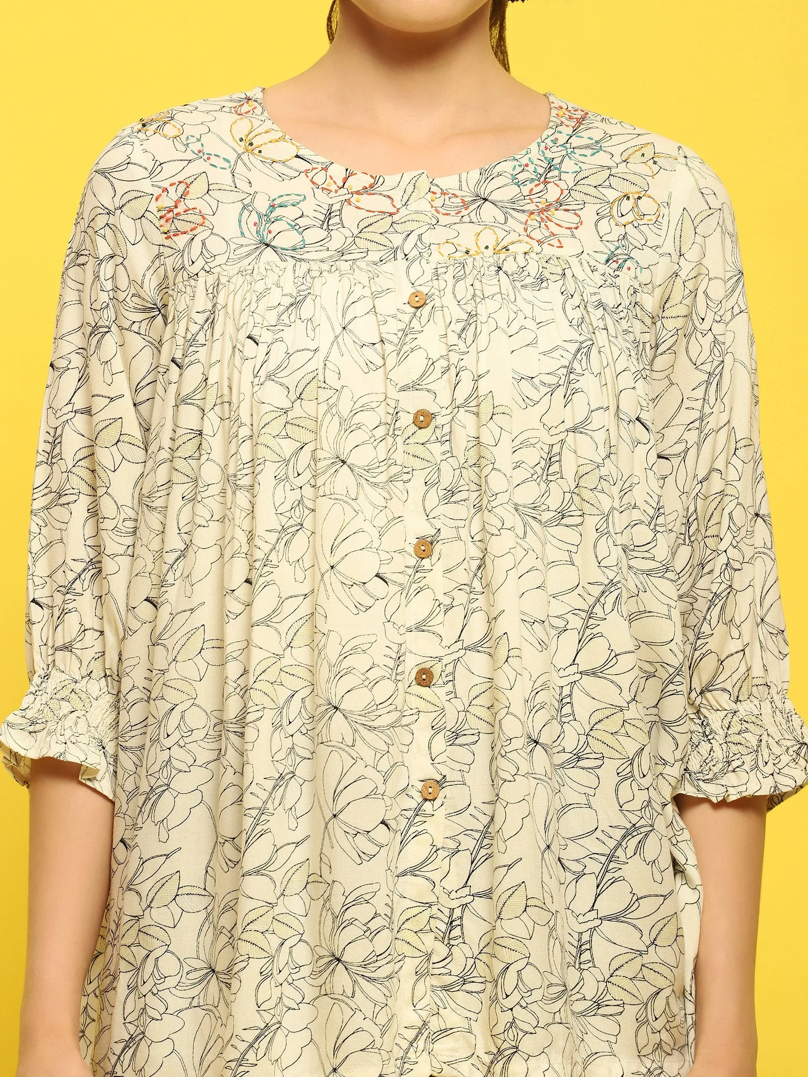 Women Liva Rayon Off White Floral Print Tunic